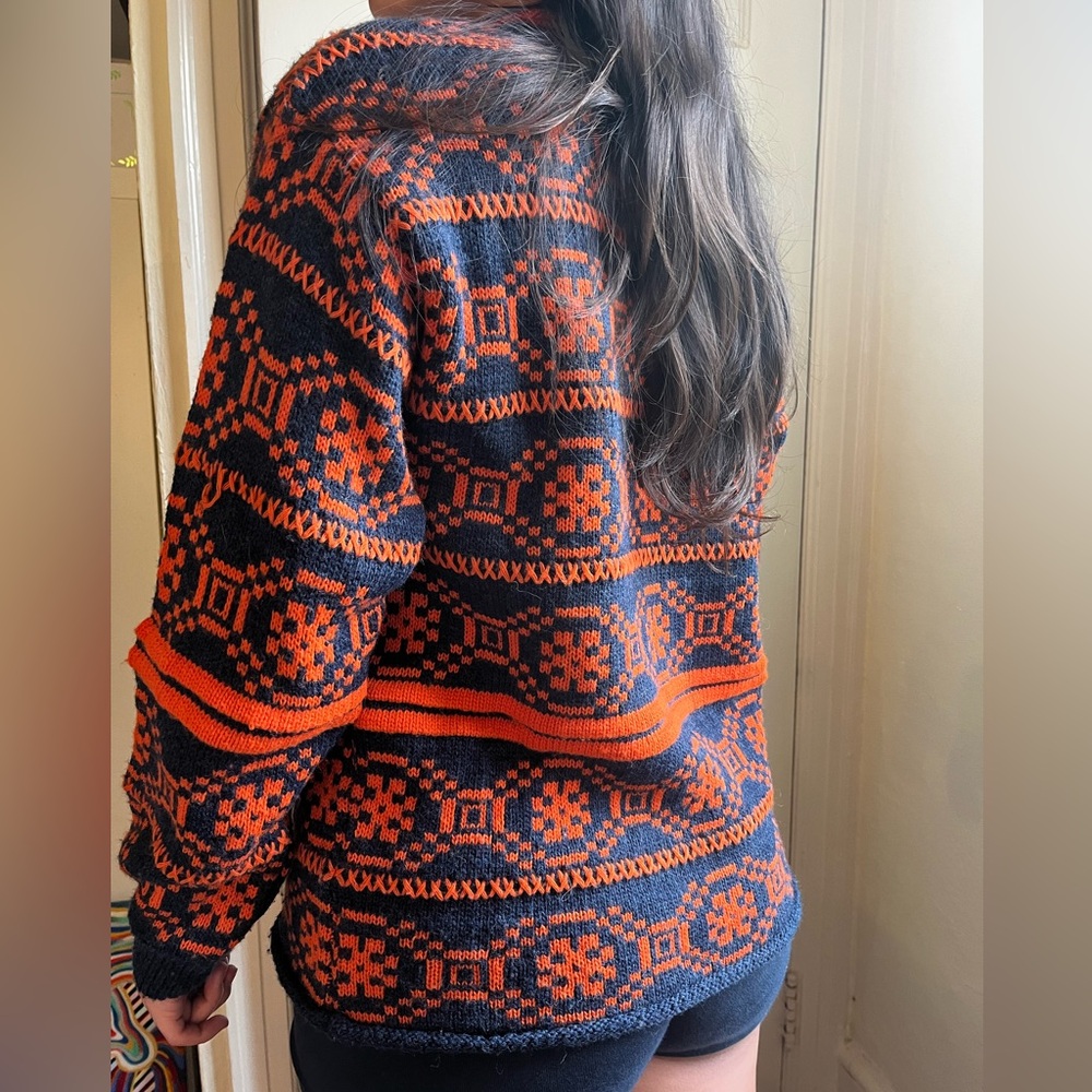 Patterned knit sweater - Picture 2 of 3